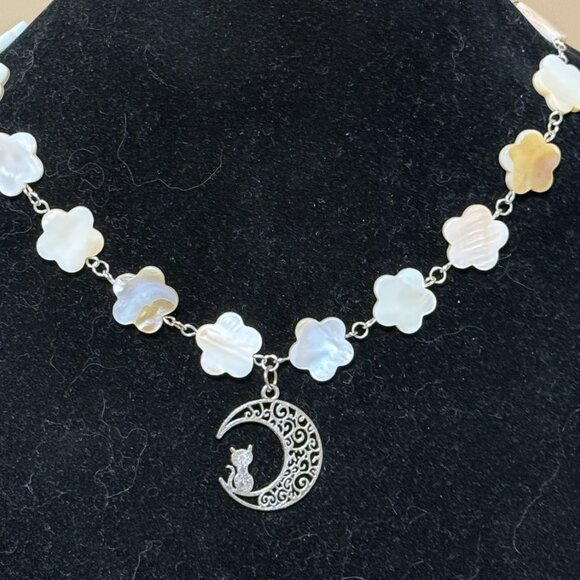 Mother of Pearl Flower Beaded Short Necklace + Cat on the Moon Pendant - Picture 3 of 13